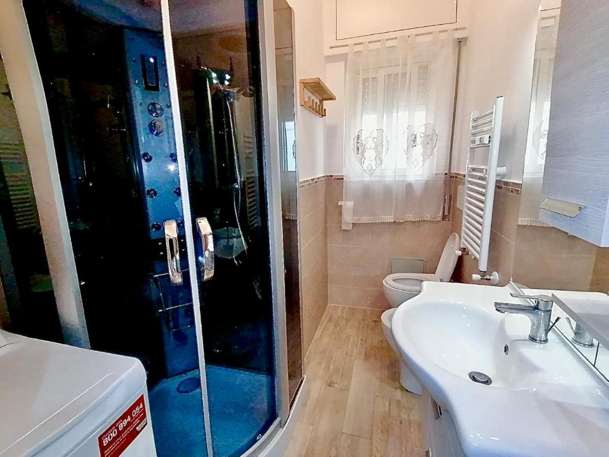 Relax Zambrini Appartement Ostia Buitenkant foto